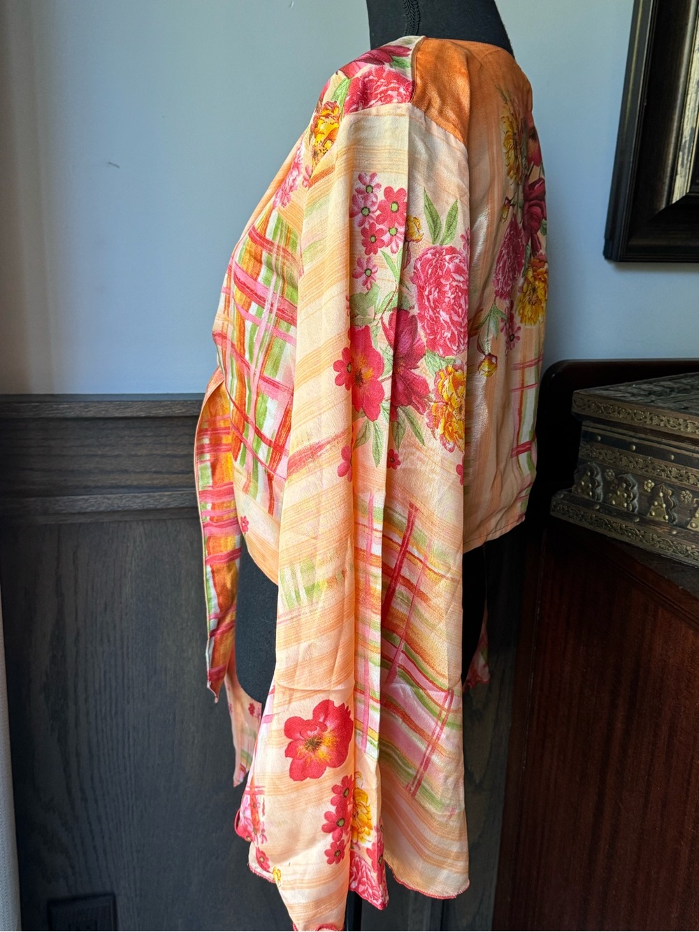 Weves Women's silk orange and Pink Floral Tie-Front Blouse free size - Picture 4 of 9